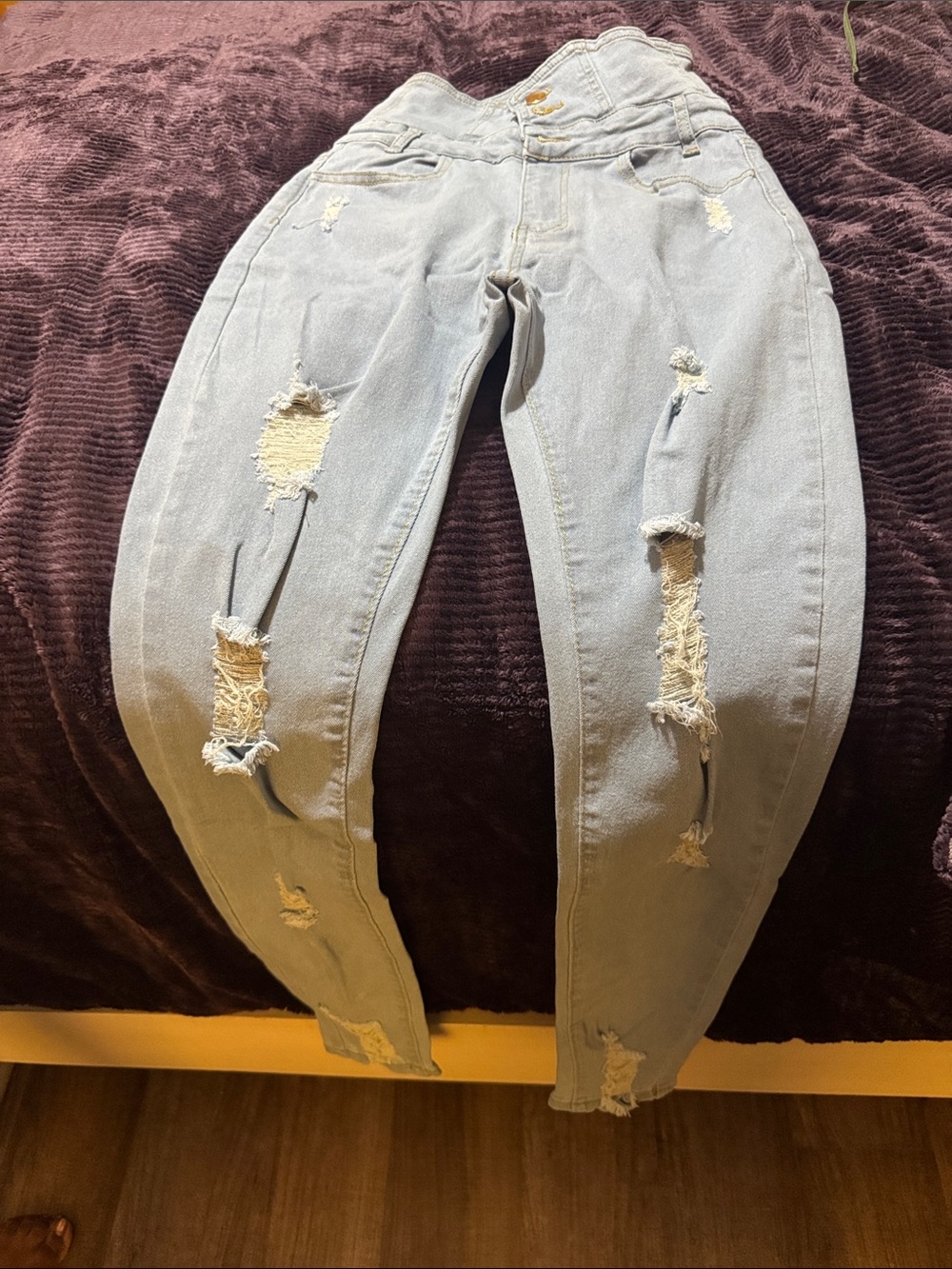 H&M Light Blue High-Rise Distressed Women's Jeans